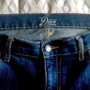 Old Navy jeans- The Diva - size 8 short
